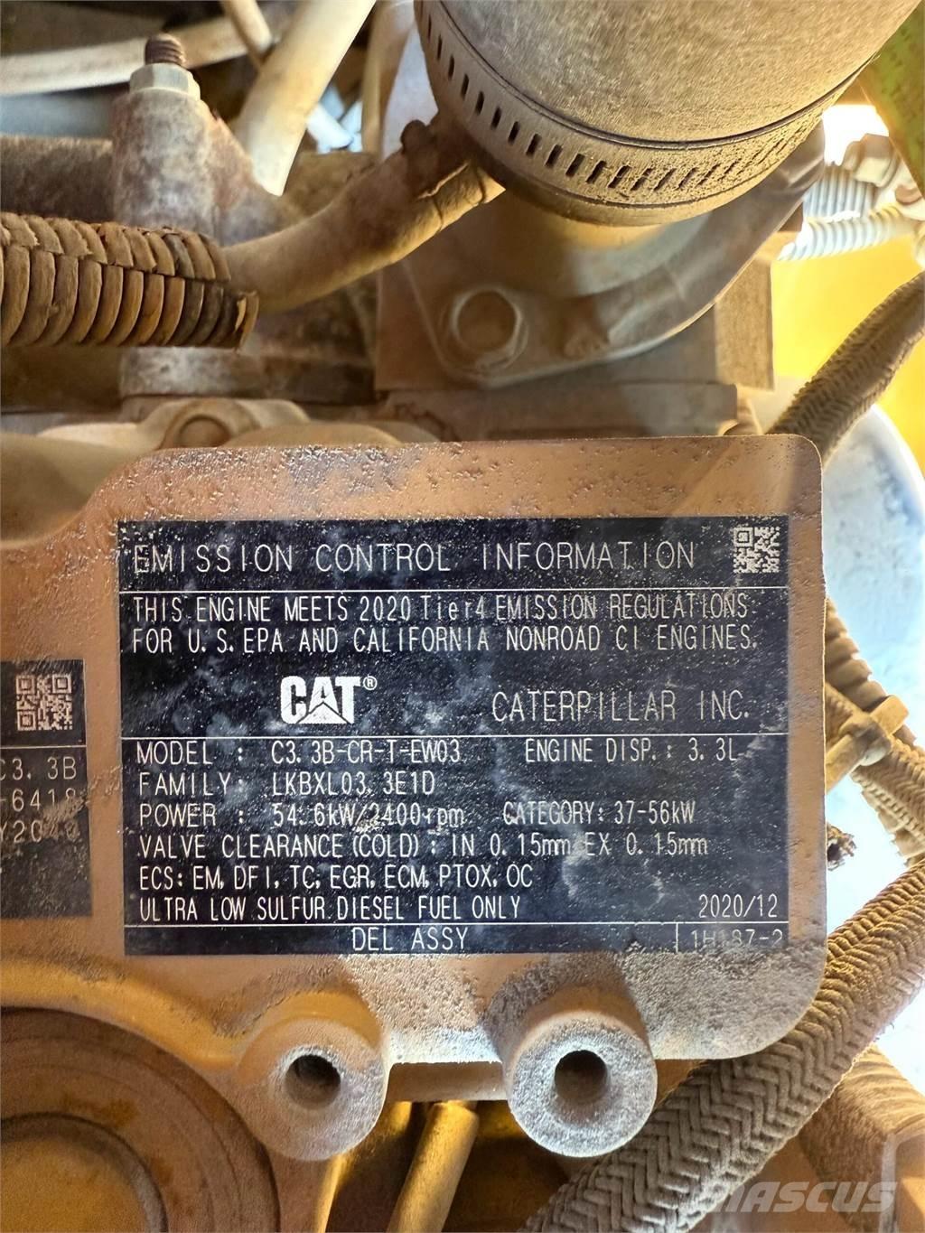 CAT 906M Фронтальні навантажувачі