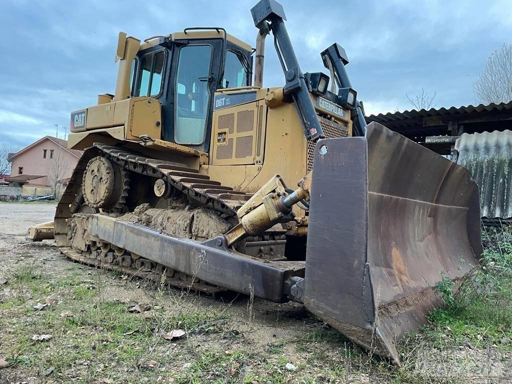 CAT D 6 T XL Гусеничні бульдозери