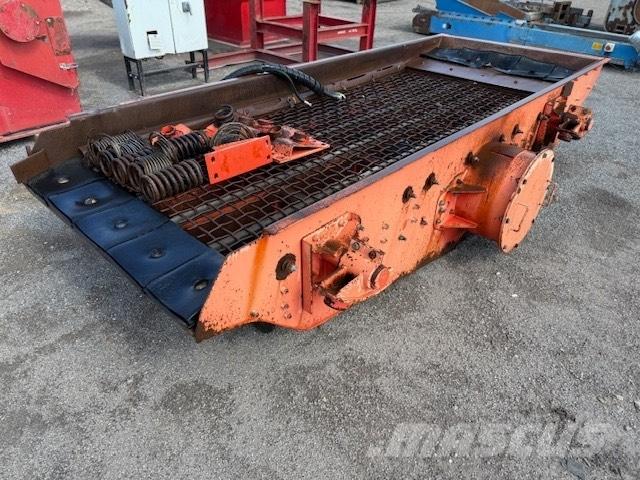 Sandvik USED SCREEN Просіювачі