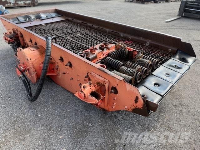 Sandvik USED SCREEN Просіювачі