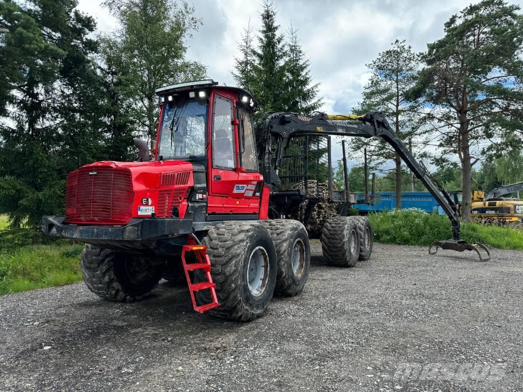 Komatsu 895 Форвардери