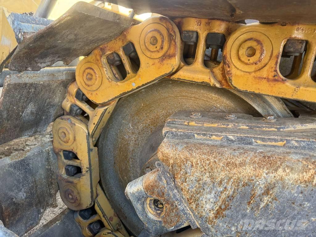 CAT D 6 T XL Гусеничні бульдозери