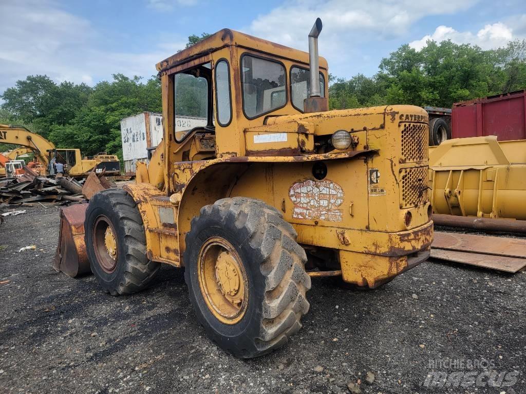 CAT 922 B Фронтальні навантажувачі