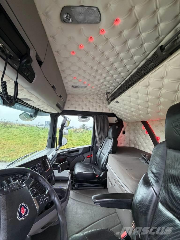 Scania R 500 Вантажівки з гаковим підйомом