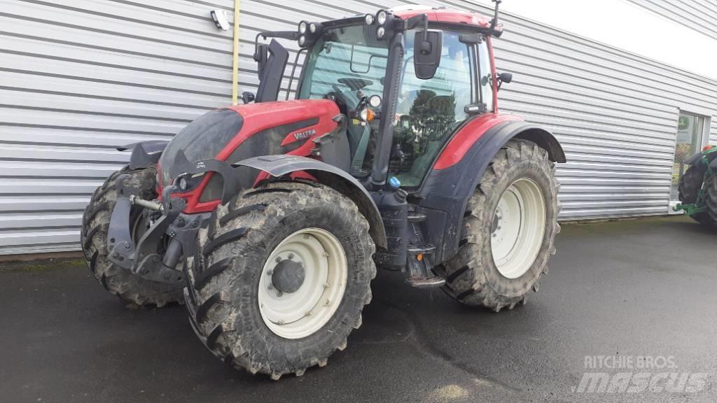 Valtra N 154 Трактори