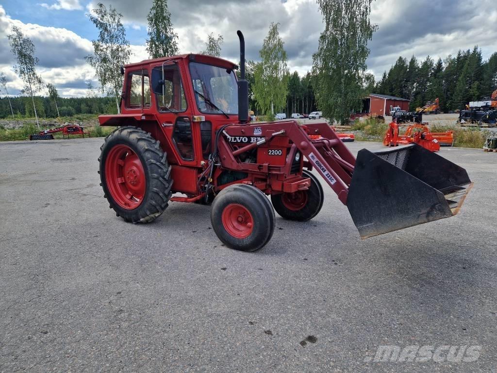 Volvo BM 2200 Трактори