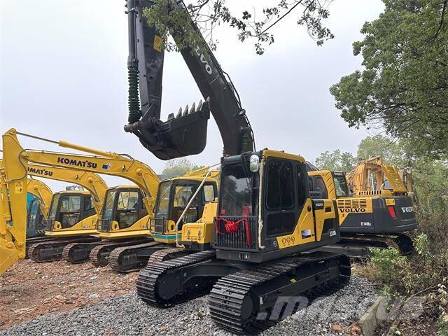 Volvo EC240 Гусеничні екскаватори