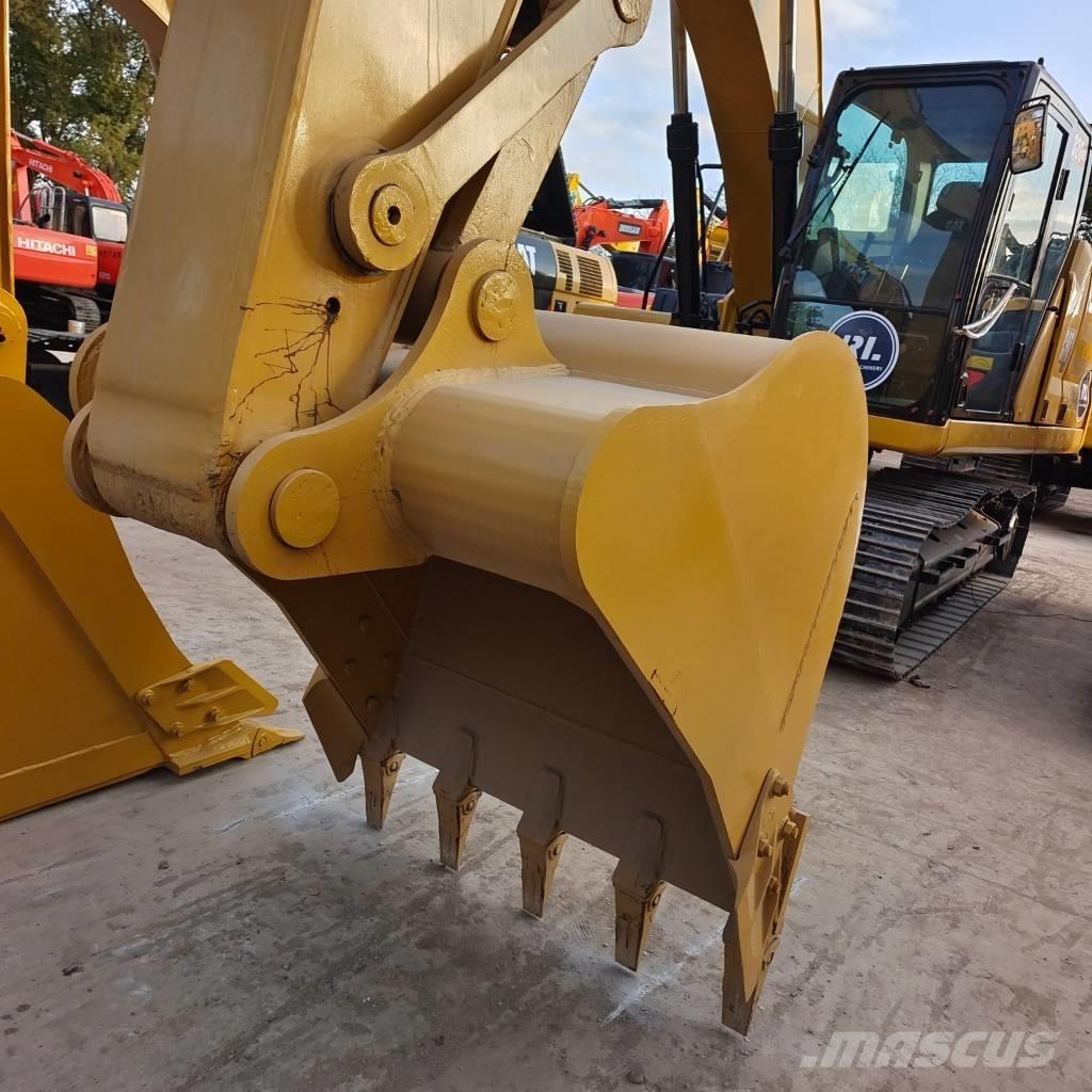 CAT 320 D L Гусеничні екскаватори