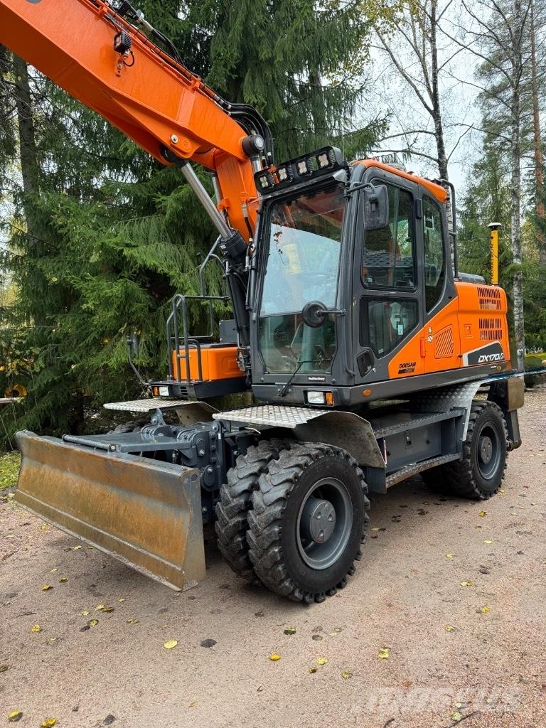 Doosan DX 170 W-5 Колісні екскаватори