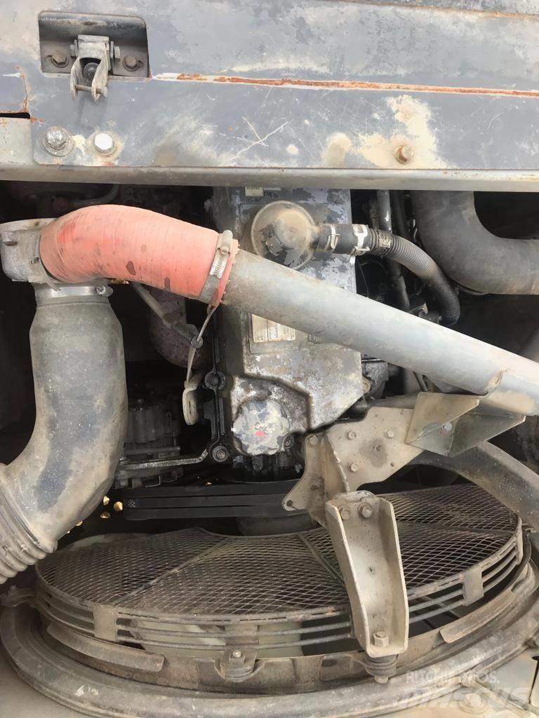  zaxis 350 Гусеничні екскаватори