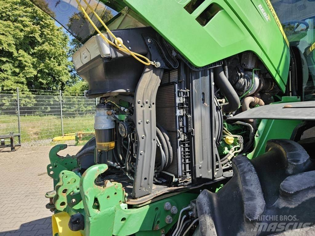John Deere 6210R Трактори