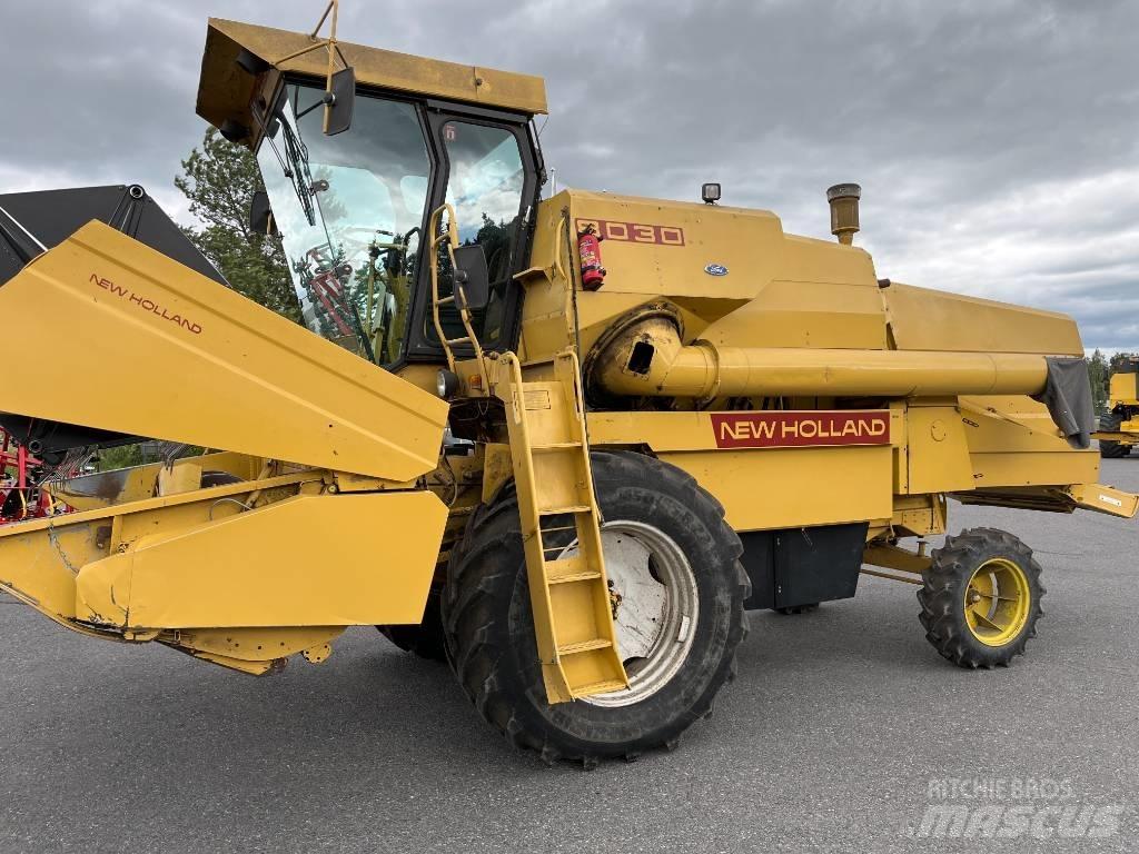 New Holland 8030 12´ Зернозбиральні комбайни