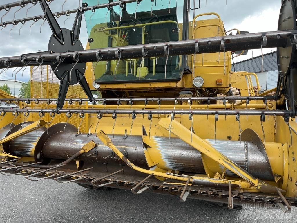 New Holland 8030 12´ Зернозбиральні комбайни
