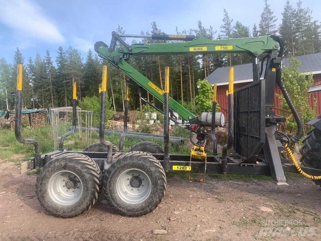 Kire 750 Крани-навантажувачі