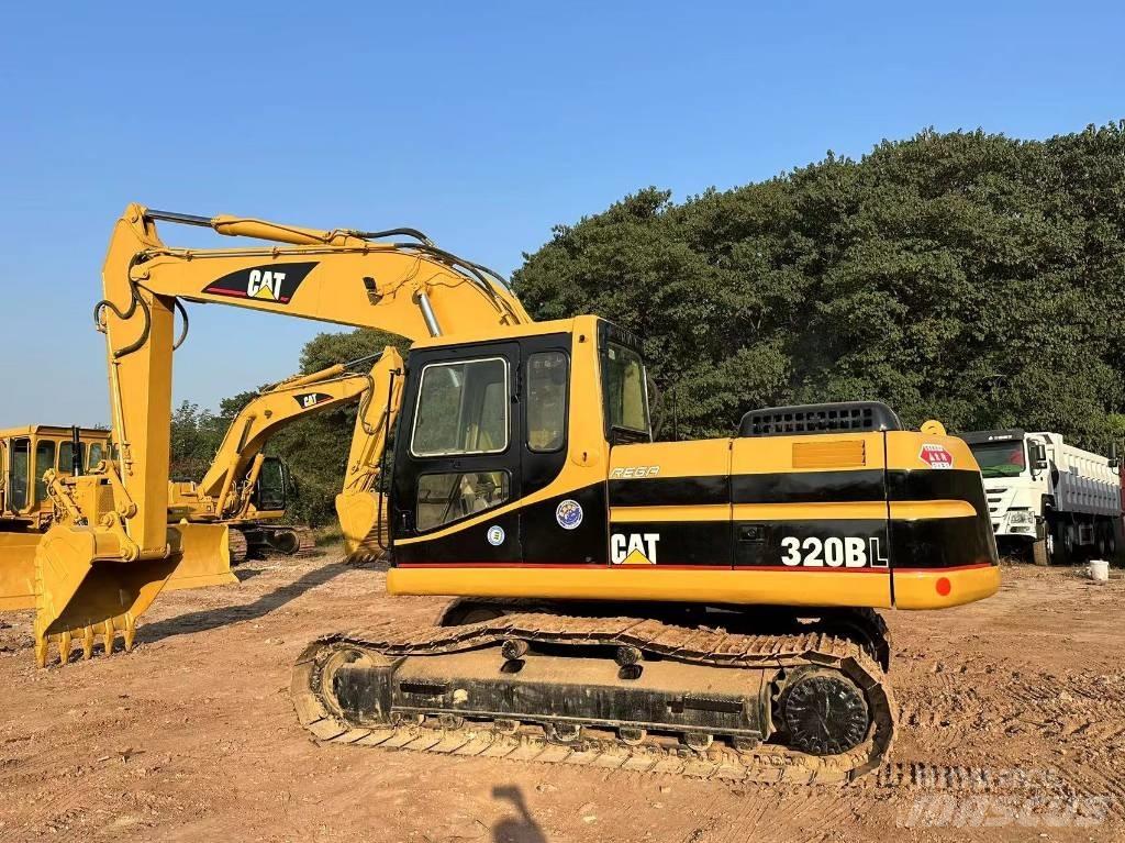 CAT 320 B Гусеничні екскаватори