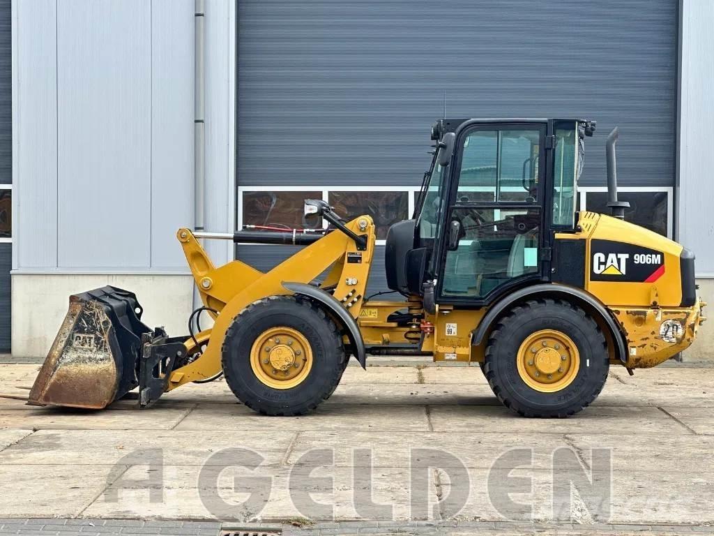 CAT 906M - NEW TYRES Фронтальні навантажувачі
