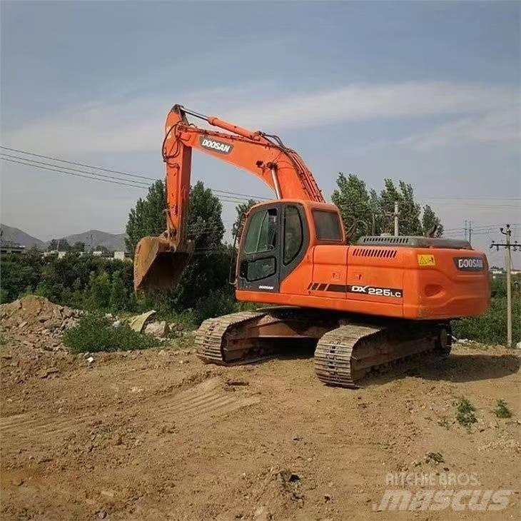 Doosan DX 225 LC-9C Гусеничні екскаватори
