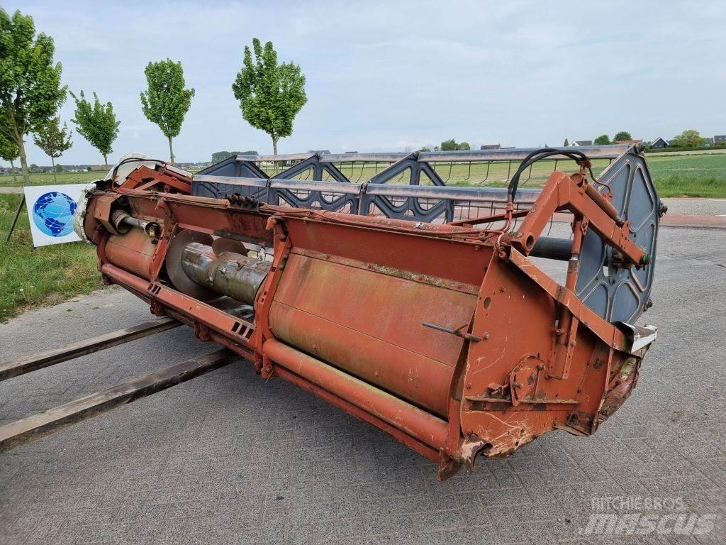 Laverda 3500 Зернозбиральні комбайни