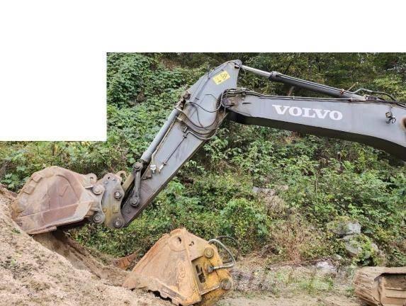Volvo EC 290 BL Гусеничні екскаватори