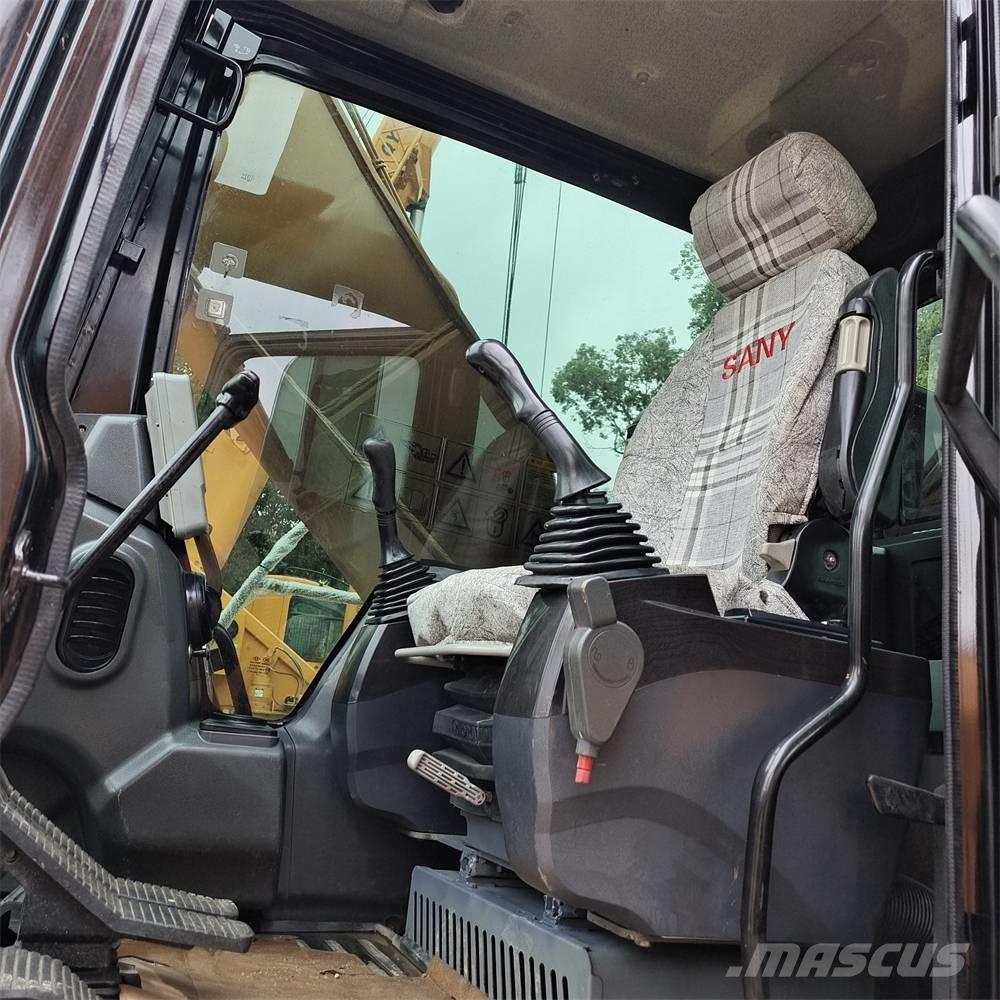 Sany SY 215 C Гусеничні екскаватори
