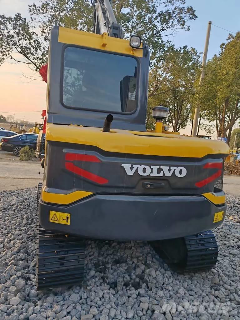 Volvo EC60 Гусеничні екскаватори