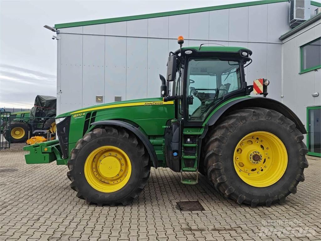 John Deere 8370R Трактори