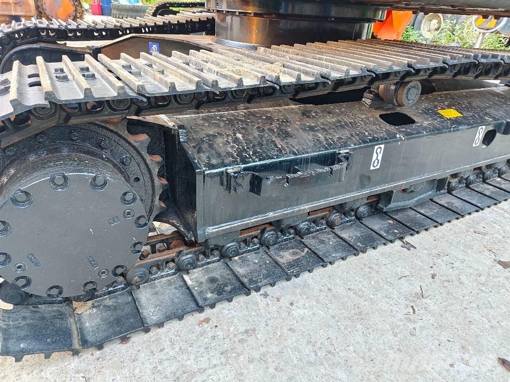 Hitachi ZX 120 Гусеничні екскаватори