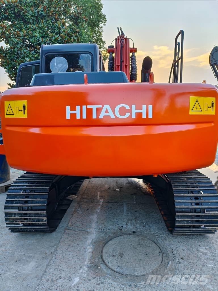 Hitachi ZX 120 Гусеничні екскаватори