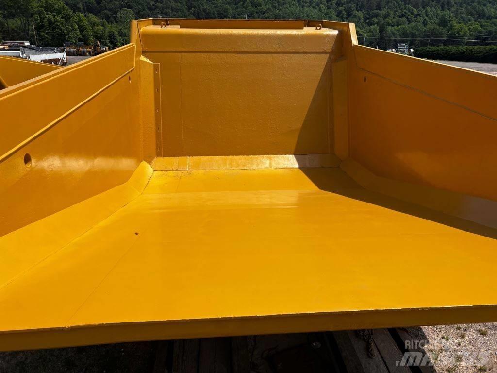 CAT 773G Зчленовані самоскиди