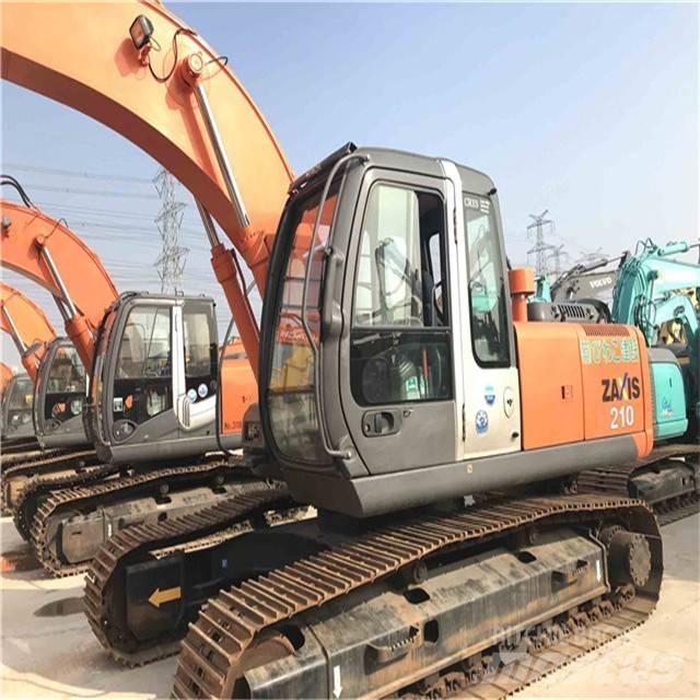 Hitachi zx210 Гусеничні екскаватори