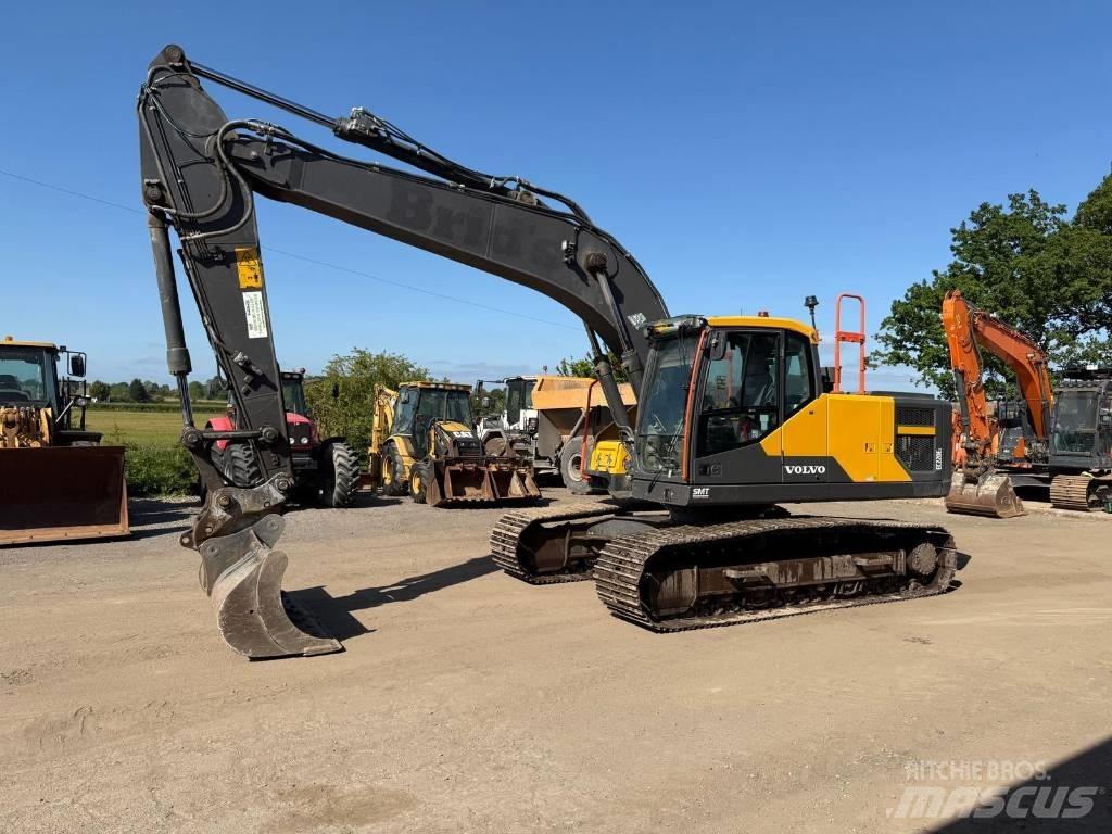 Volvo EC 220 E Гусеничні екскаватори