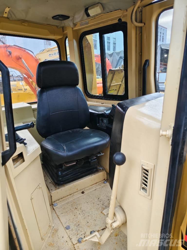 CAT D 7 R Гусеничні бульдозери