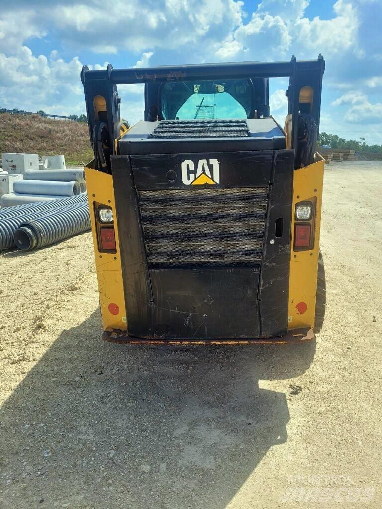 CAT 242 D Міні-навантажувачі