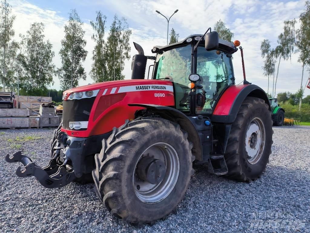 Massey Ferguson 8690 Трактори
