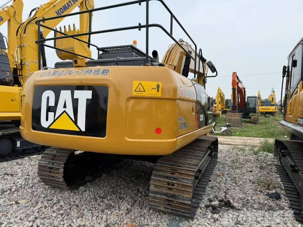 CAT 320D2 Гусеничні екскаватори