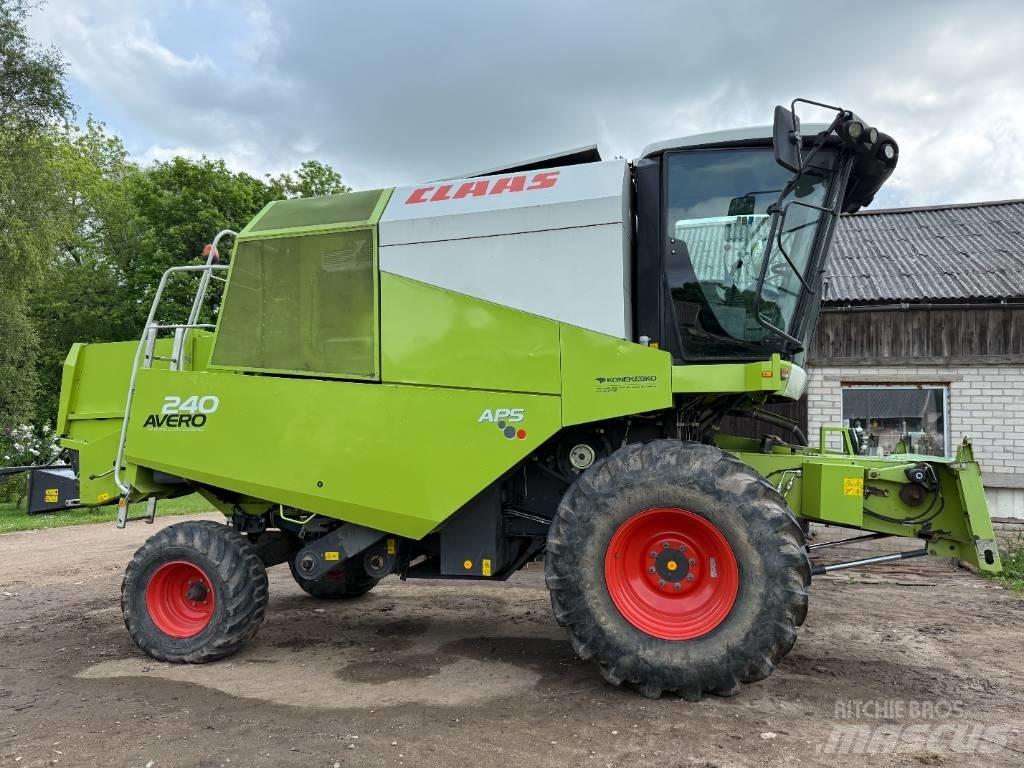 CLAAS Avero 240 Зернозбиральні комбайни
