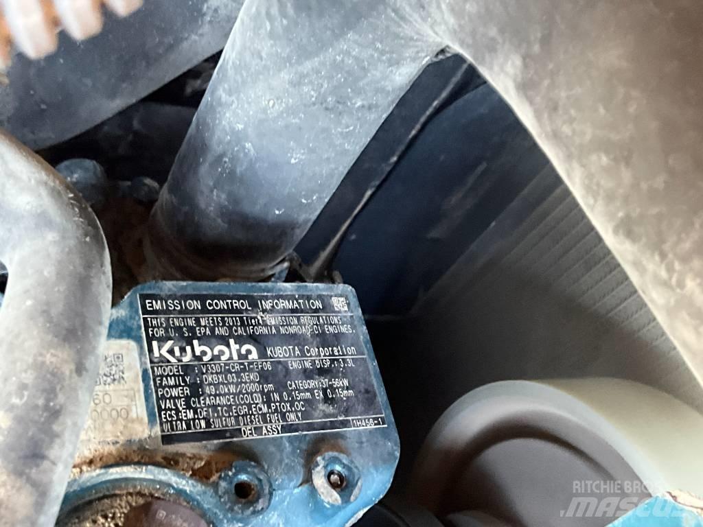 Kubota KX 080-4 Середні екскаватори 7т. - 12т.