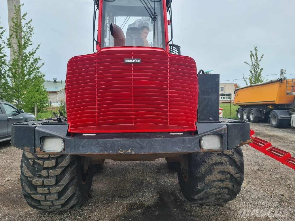 Komatsu 895 Форвардери