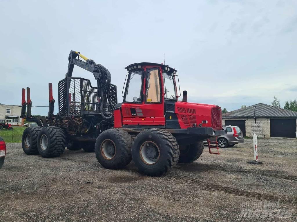 Komatsu 895 Форвардери