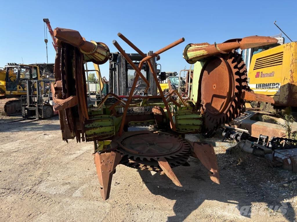 CLAAS RU 450 Кормозбиральні комбайни