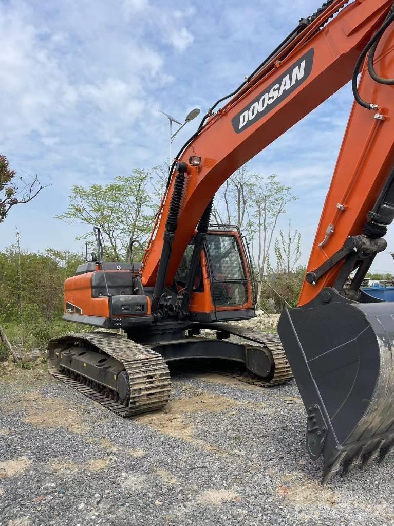 Doosan DX 300 LC Гусеничні екскаватори