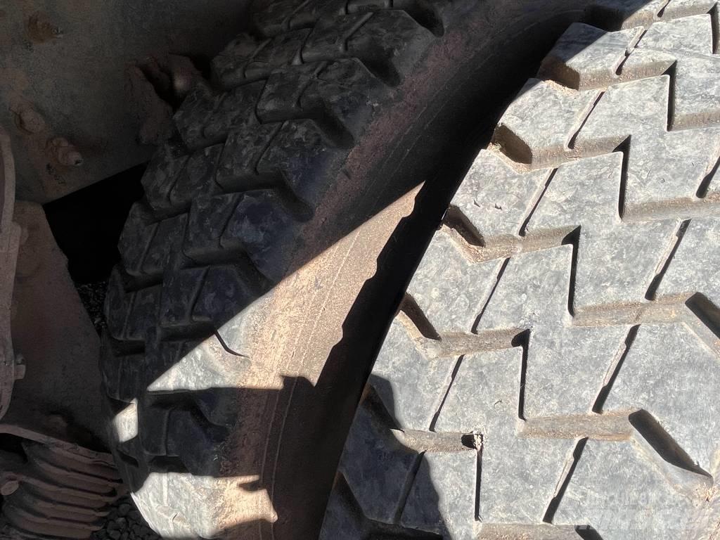 Autocar XPEDITOR Сміттєвози