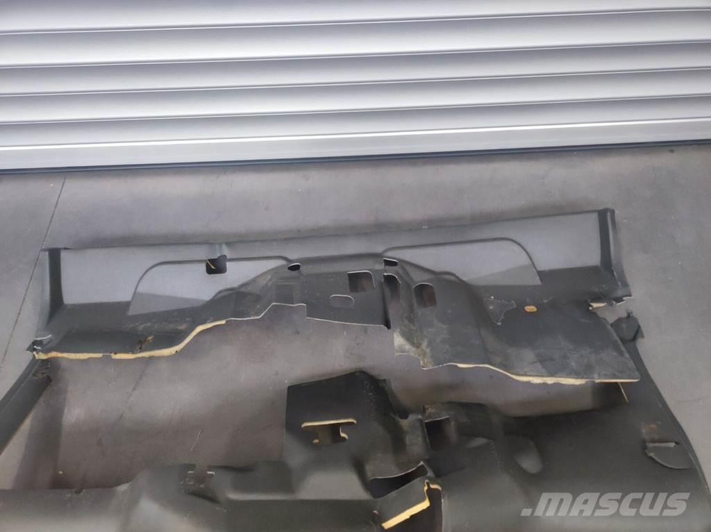 Nissan Floor Mat Кабіни