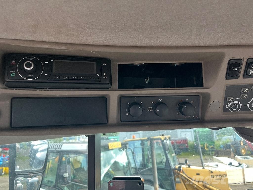 CASE Puma 240 CVX Трактори