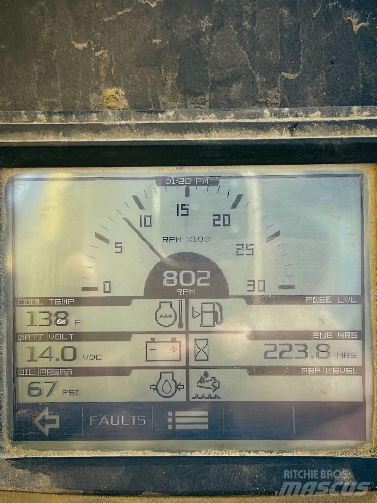 Lorain 1600M автокрани всюдиходи