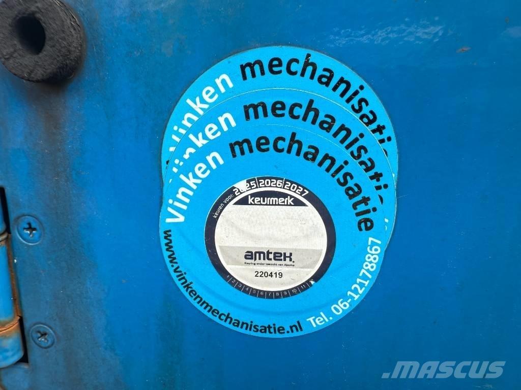 Aichi SR 182 Телескопічні підйомники