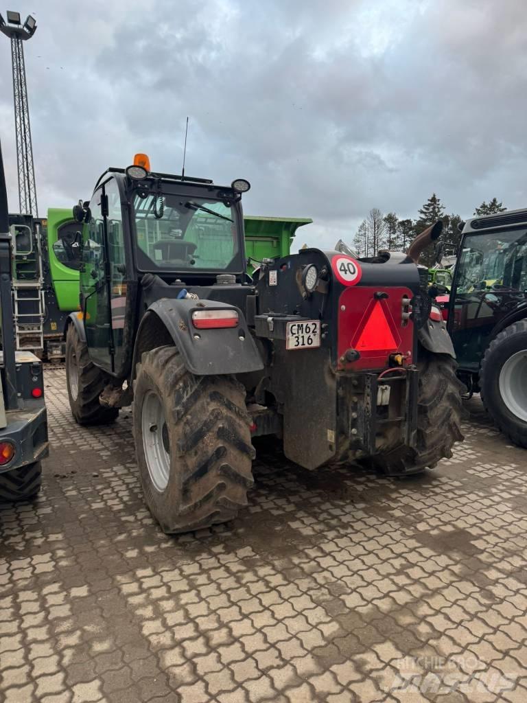 CASE Farmlift Телескопічні навантажувачі