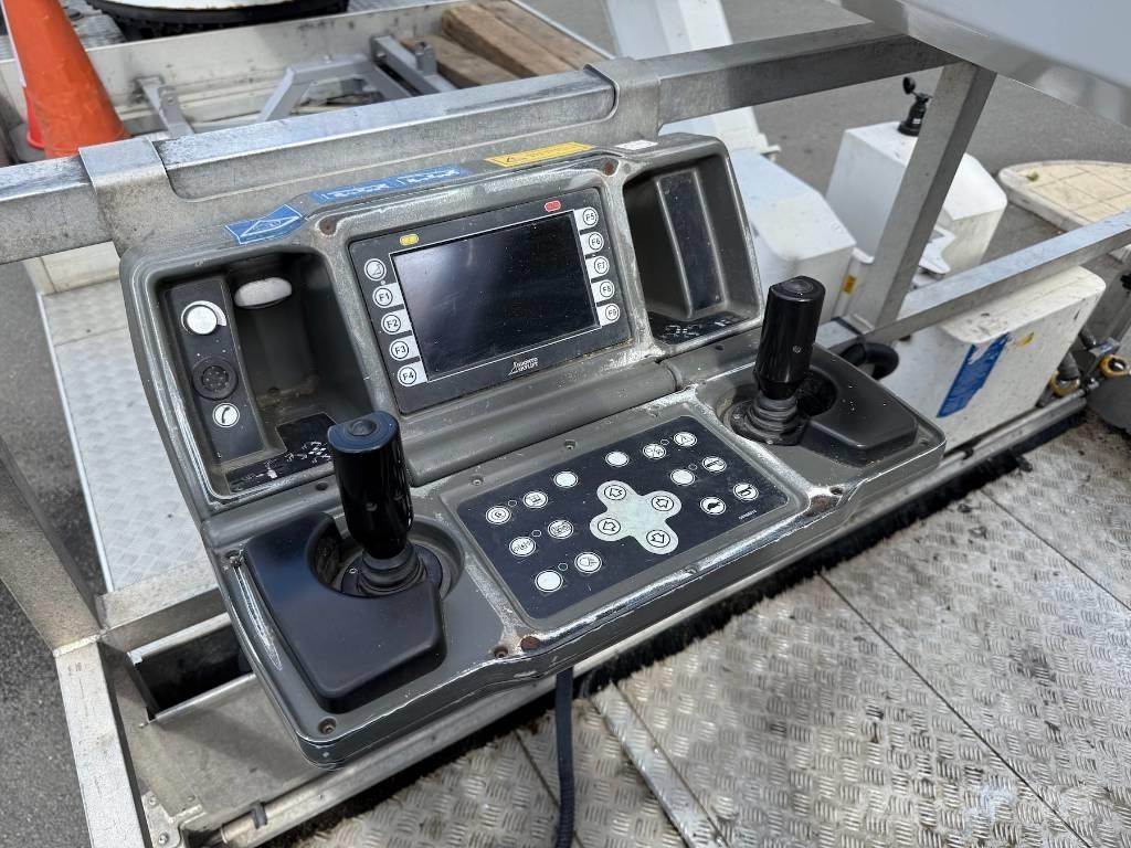 Bronto Skylift S56XR Автовишки на базі вантажівки