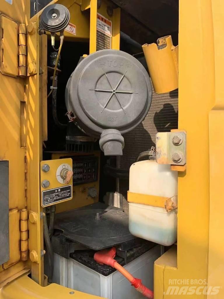 CAT 313 C Гусеничні екскаватори