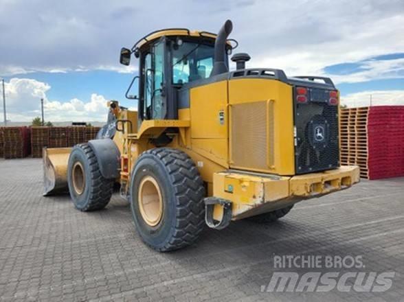 John Deere 624K Фронтальні навантажувачі